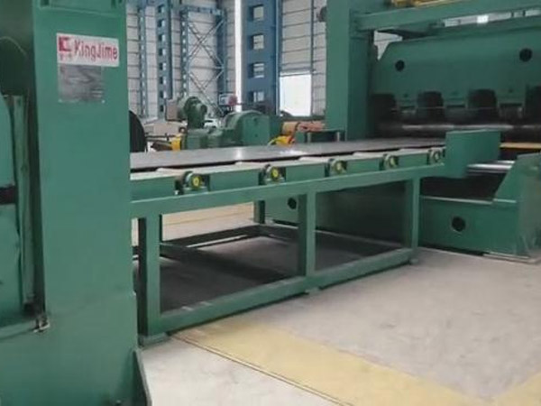 低速(su)厚闆(pan)開卷(juan)校平(ping)剪切(qie)生産(chan)線出(chu)口土(tu)耳其(qi)