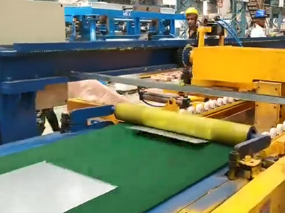 KJF100-3x1600mm飛剪(jian)生産(chan)線