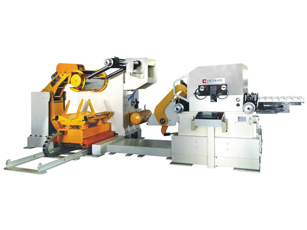 三機一(yi)體高配型(xing)精密型料(liao)架矯直送(song)料機